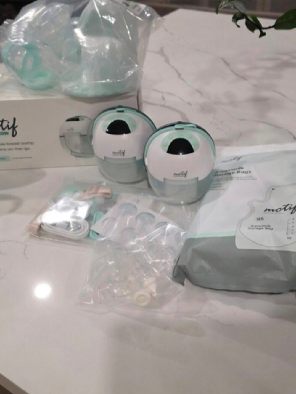 Brand New Motif Aura Glow Wearable Breast Pump + Extras